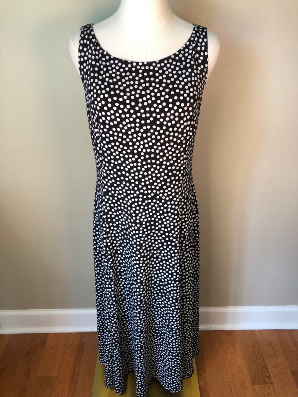 Jessica Howard Sleeveless Fit & Flare Black & White Polka Dot Midi Dress Size 8